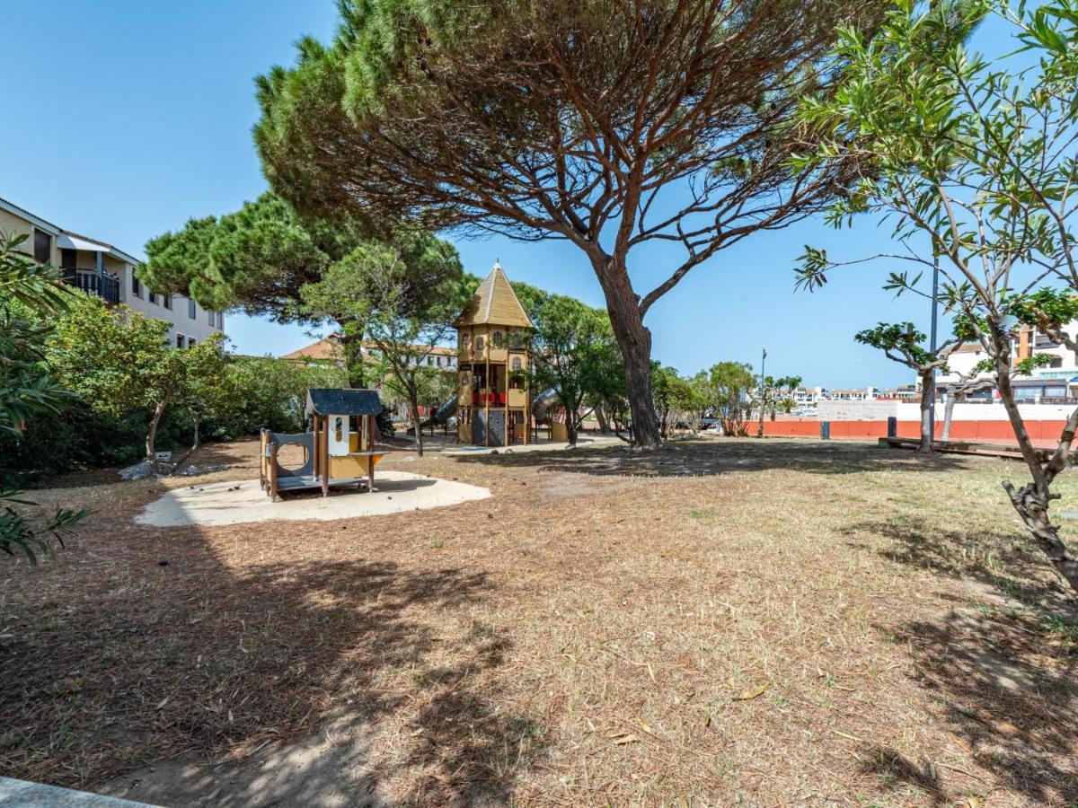 Apartment Martinique 2-3 By Interhome Le Barcares Bagian luar foto