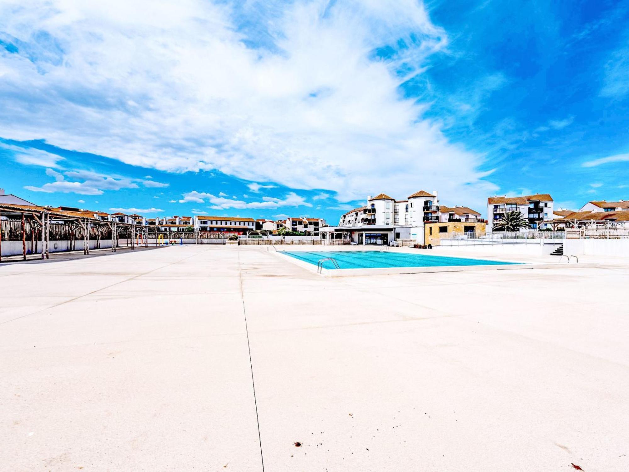 Apartment Martinique 2-3 By Interhome Le Barcares Bagian luar foto